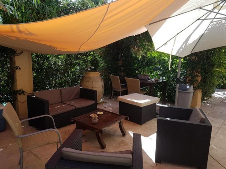 Homestay Les Palmiers *